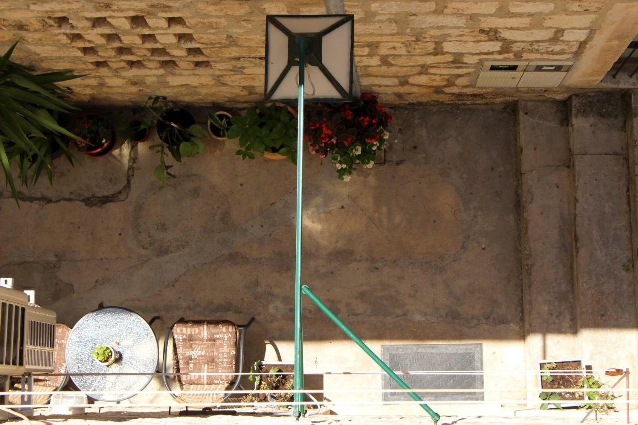 Street Garden Apartment Hvar Town Luaran gambar